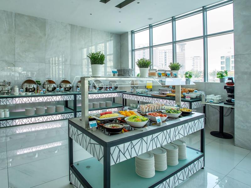 City Avenue Al Reqqa Hotel