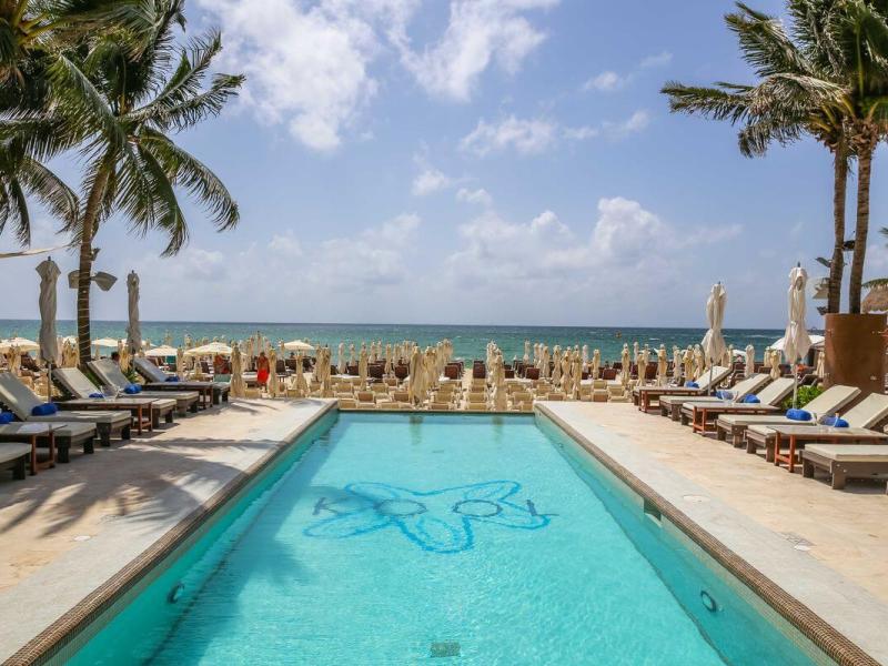Tukan Hotel & Beach Club