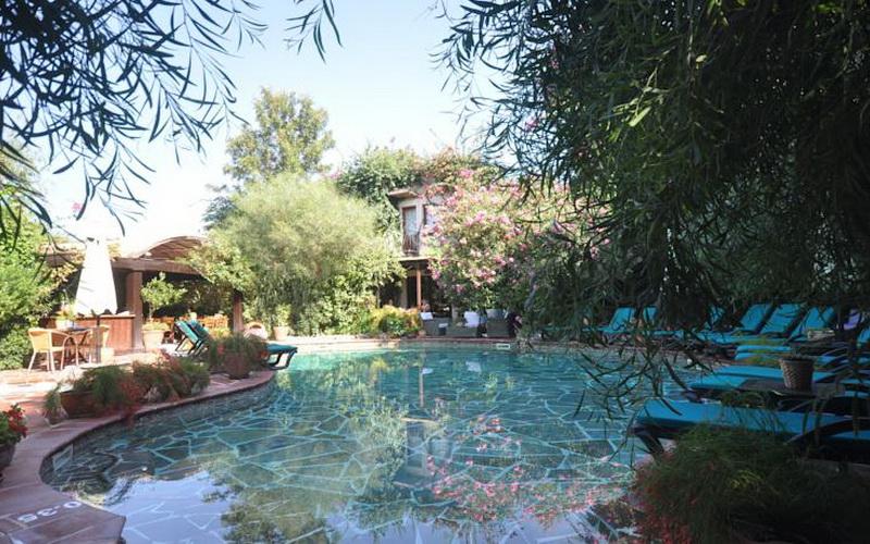 El Vino Hotel & Suites