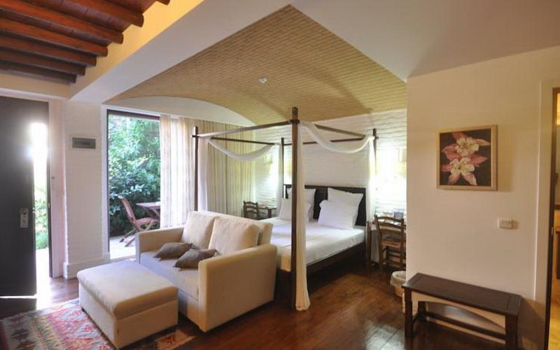 El Vino Hotel & Suites