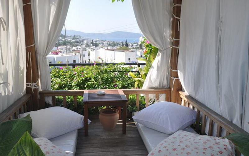 El Vino Hotel & Suites