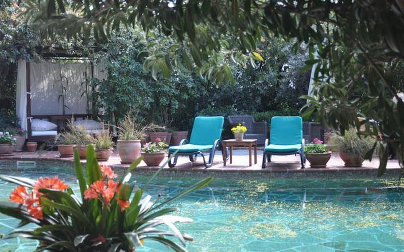 El Vino Hotel & Suites