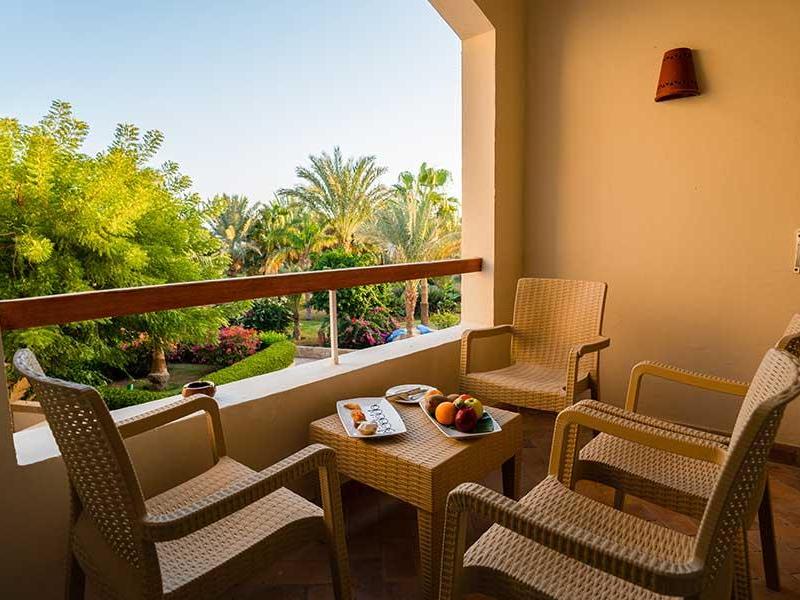 Fort Arabesque Beach Resort 