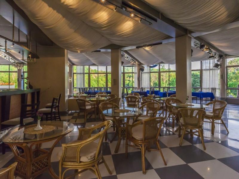 Синее море (Пляхо)