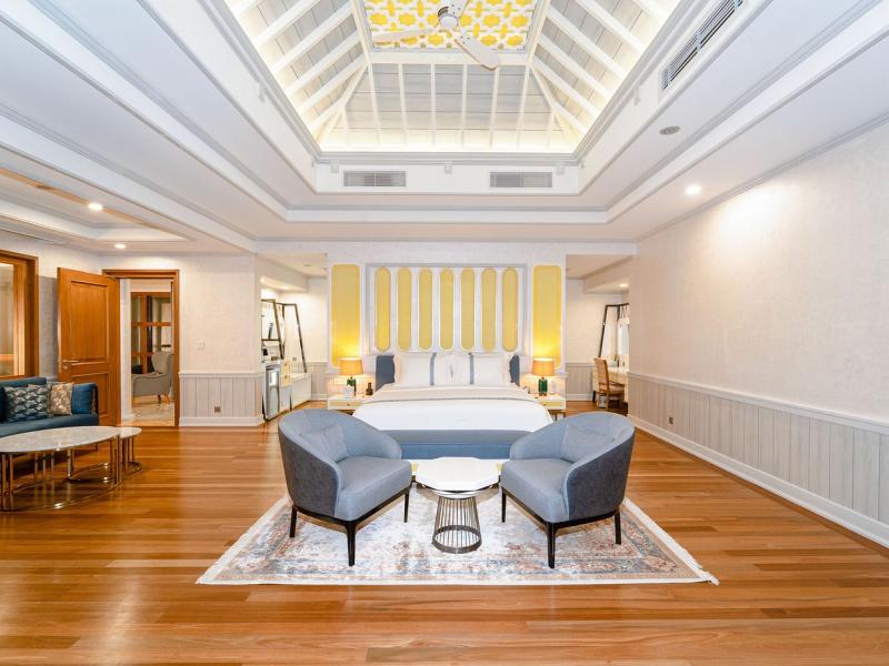 The Signature Collection by Hideaway