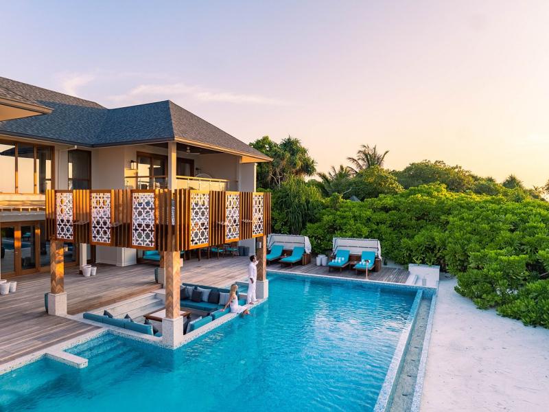 The Signature Collection by Hideaway