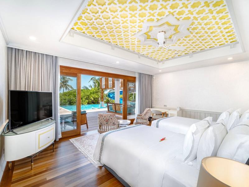 The Signature Collection by Hideaway