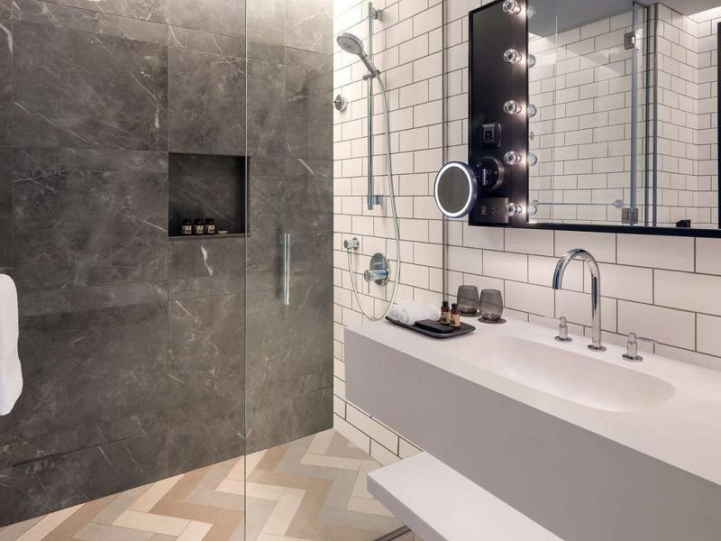 The WB Abu Dhabi, Curio Collection by Hilton