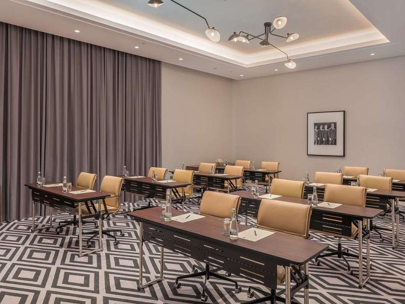 The WB Abu Dhabi, Curio Collection by Hilton