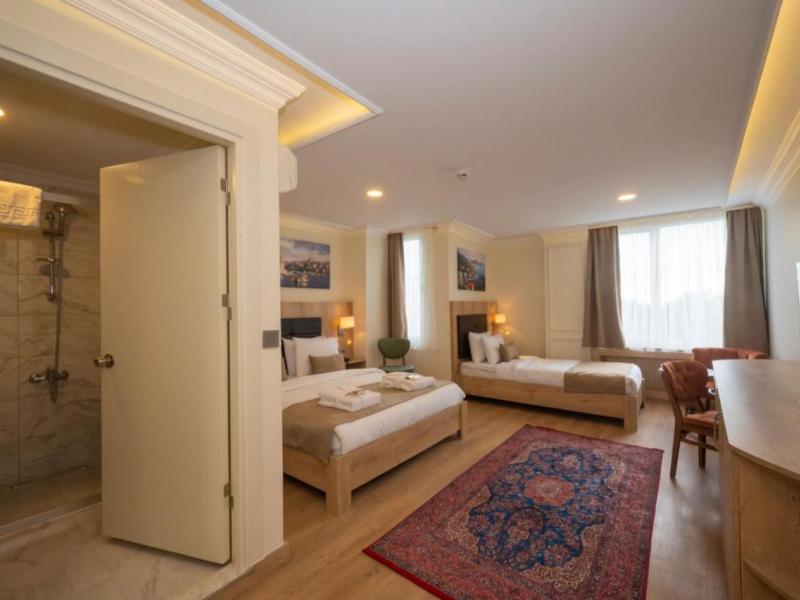 Porta Romanos Hotel