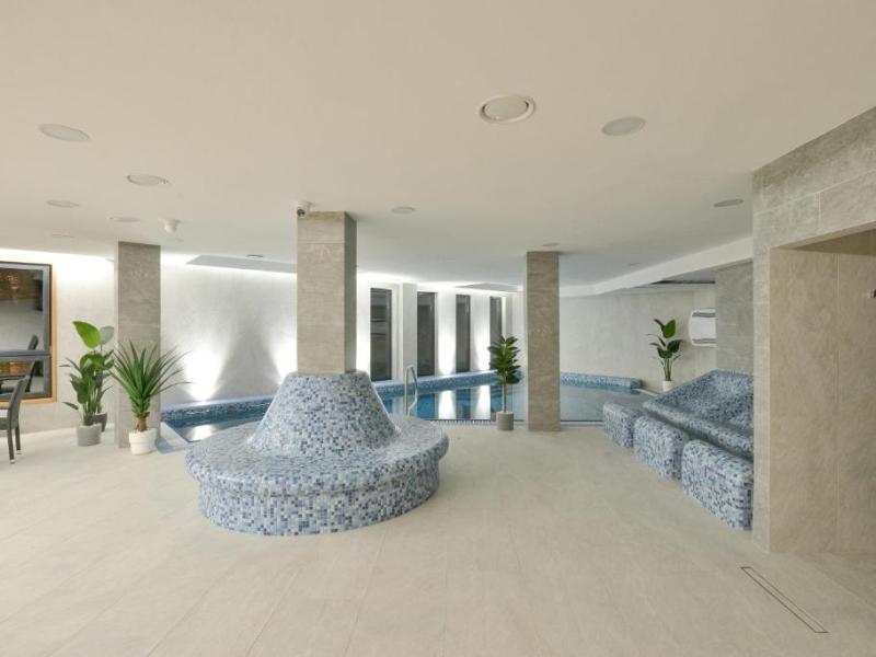 Кристалл Отель & Спа