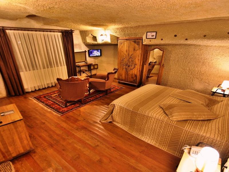 Harman Cave Hotel