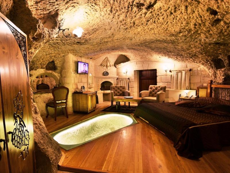 Harman Cave Hotel