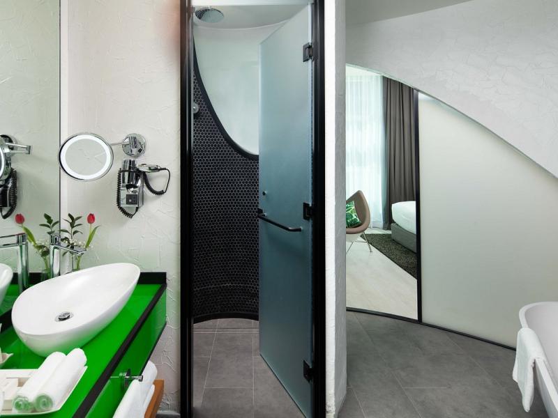 Al Khoory Sky Garden Hotel