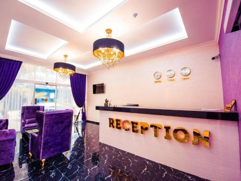 Эльбрус (ул. Богдана Хмельницкого)