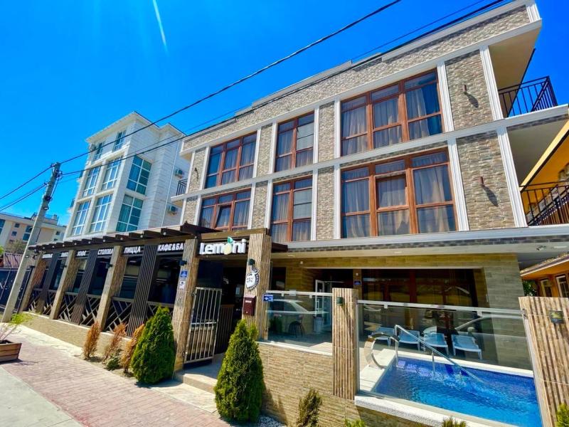 Lemoni Hotel