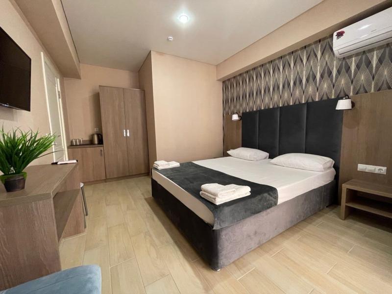 Lemoni Hotel