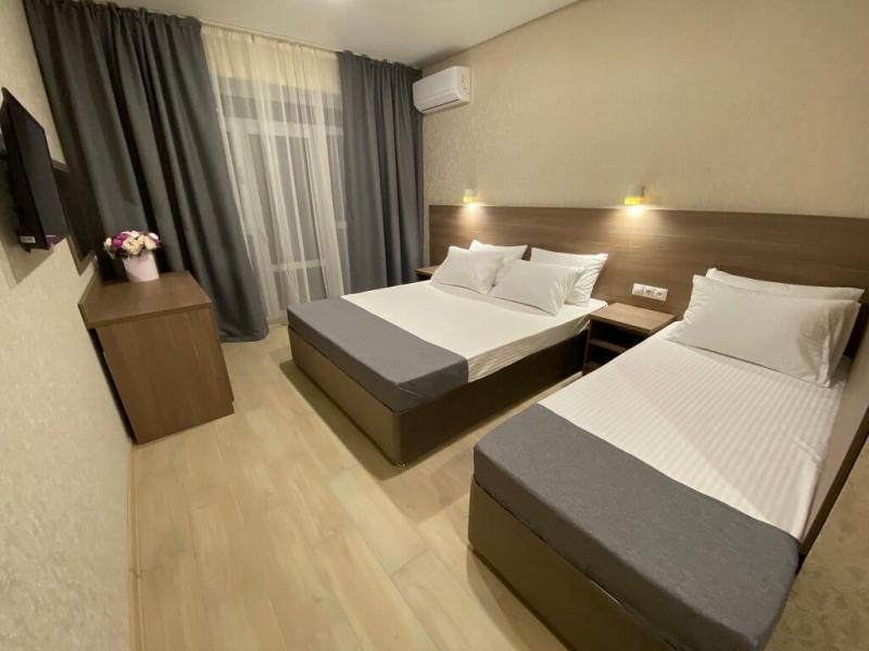 Lemoni Hotel