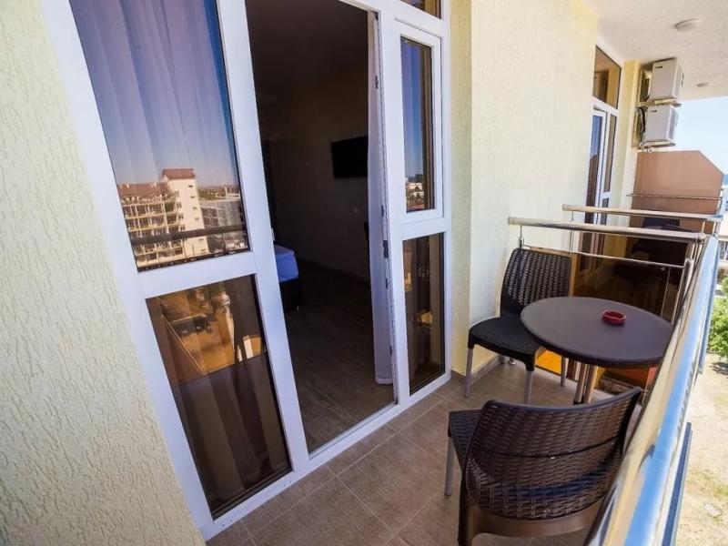 Lemoni Hotel