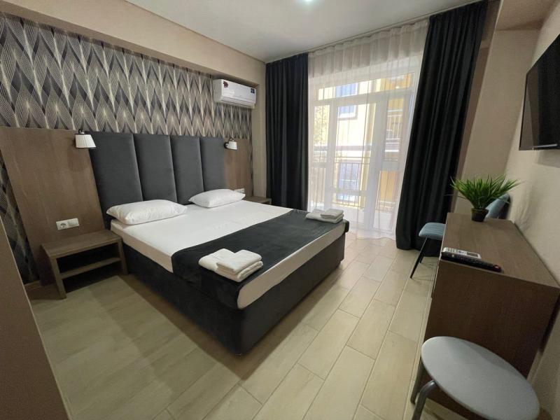Lemoni Hotel