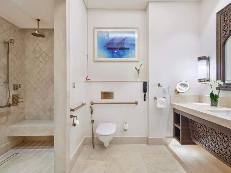 Hilton Salwa Beach Resort & Villas