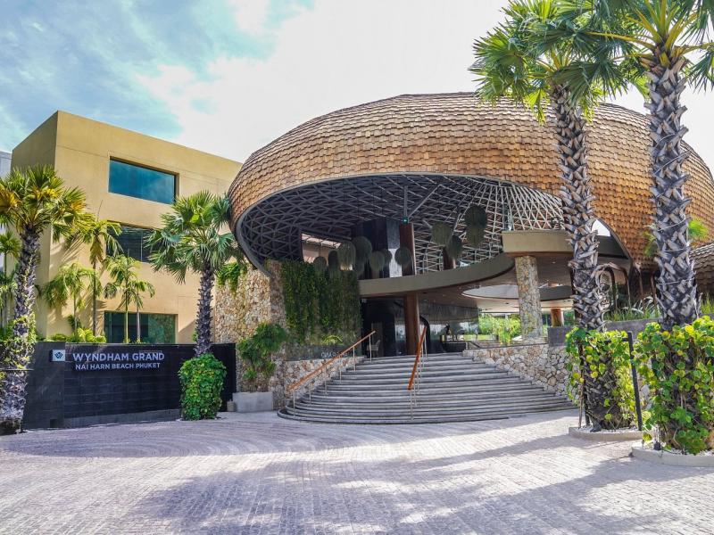 Wyndham Grand Nai Harn Beach Phuket