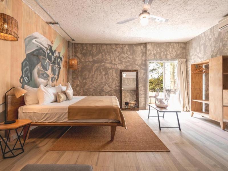 Selina Cancun Downtown Hotel and Hostel