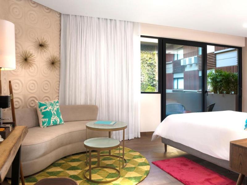 The Fives Downtown Hotel & Residences, Curio Collection by Hilton