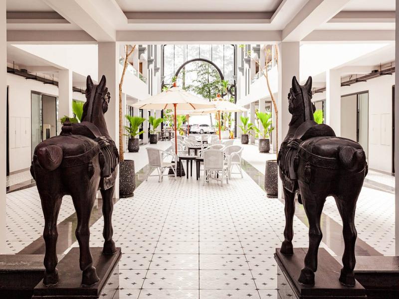 Anona Beachfront Phuket Resort