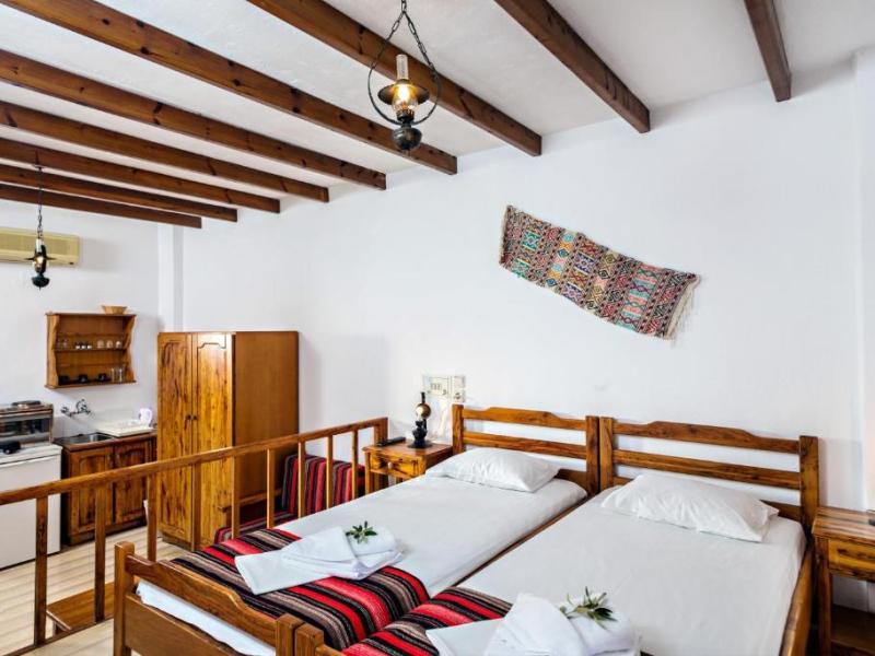 Matzi Studios & Apartments