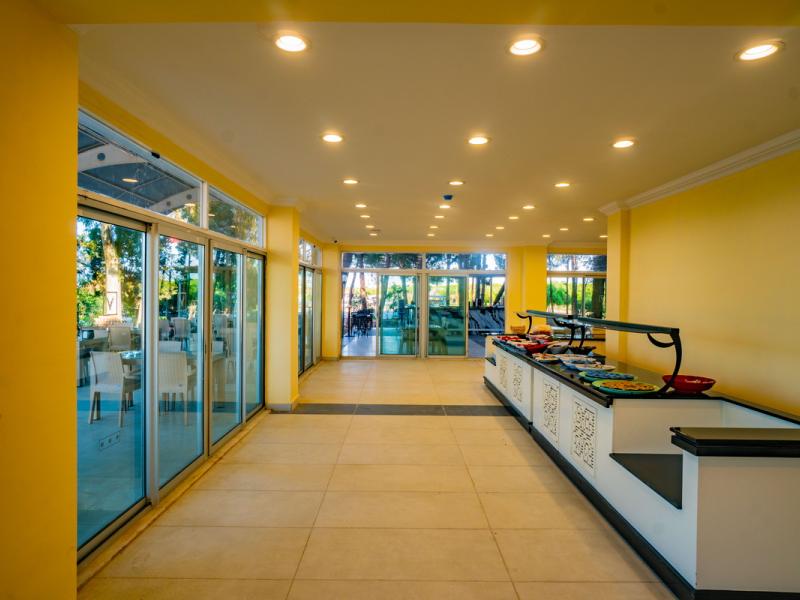 Prenses Sealine Beach Hotel