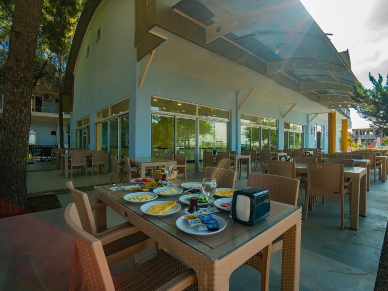 Prenses Sealine Beach Hotel