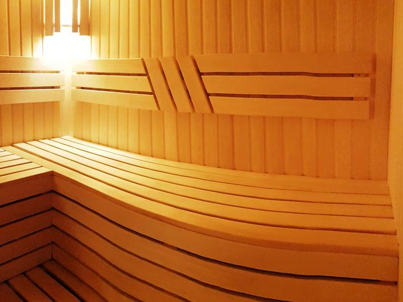 Черный слон