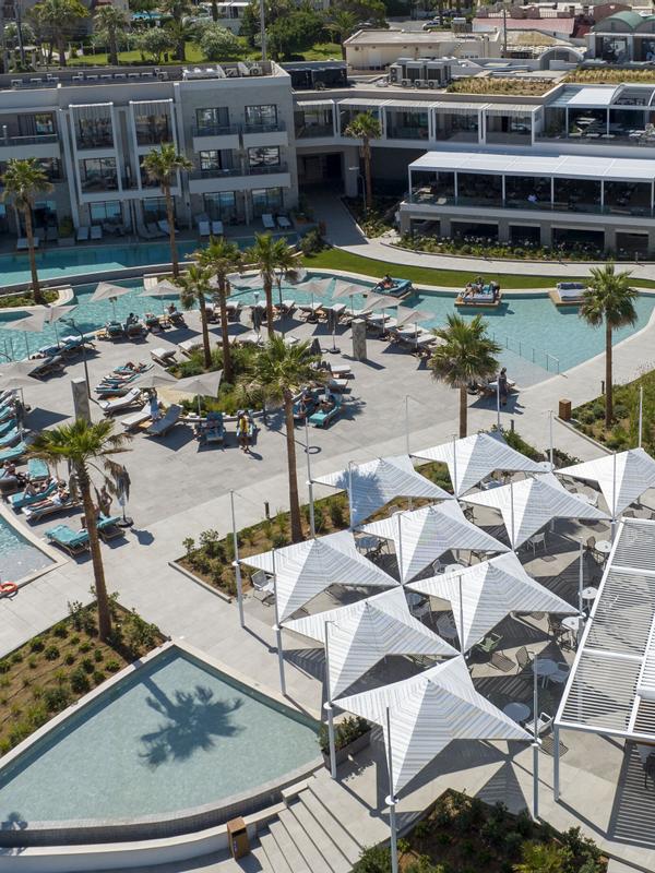 Amira Luxury Resort