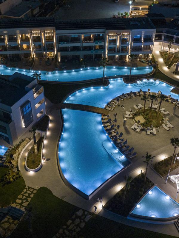 Amira Luxury Resort