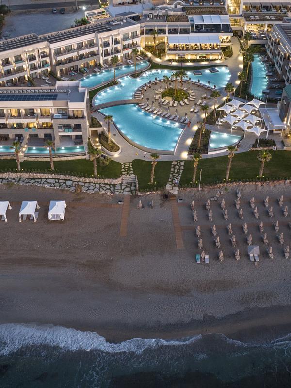 Amira Luxury Resort