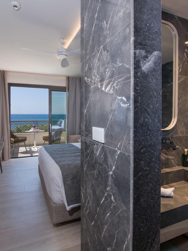 Amira Luxury Resort