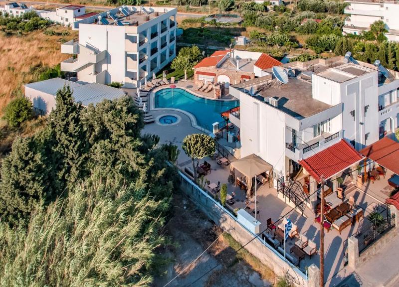 Bright Star Aparthotel