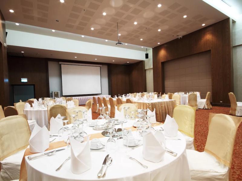 Centara Life Government Complex Hotel & Convention Centre Chaeng Wathana