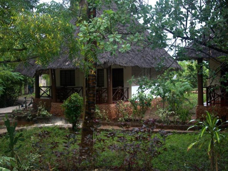Baraka Aquarium Bungalows