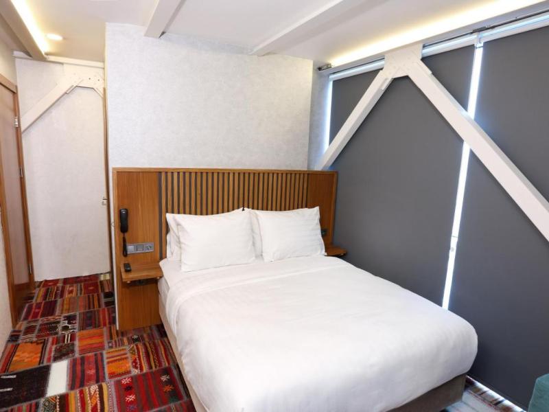 Discovery Hotel