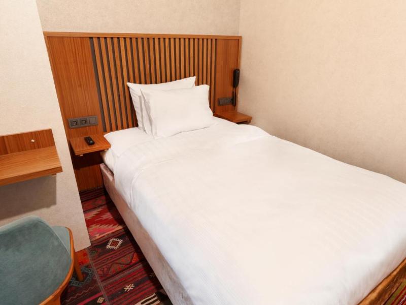 Discovery Hotel