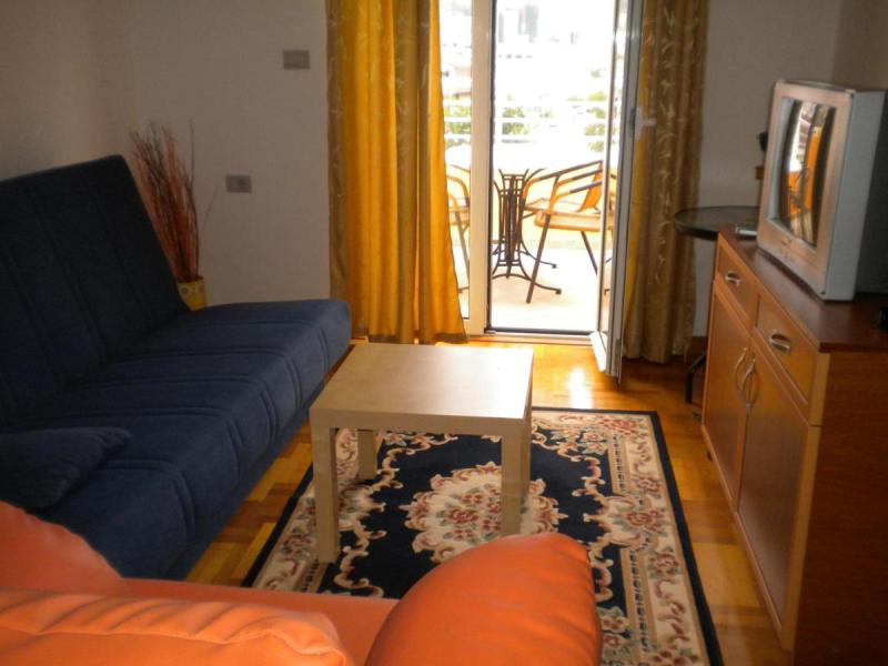 Ivana Rooms and Apartments