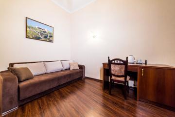 Отель Апартаменты на Боткинской 2в Россия, Ялта, фото 15