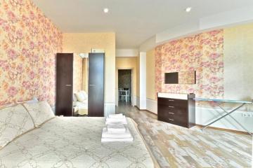 Отель Апартаменты на Боткинской 2в Россия, Ялта, фото 6