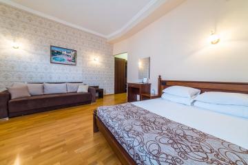 Отель Апартаменты на Боткинской 2в Россия, Ялта, фото 8