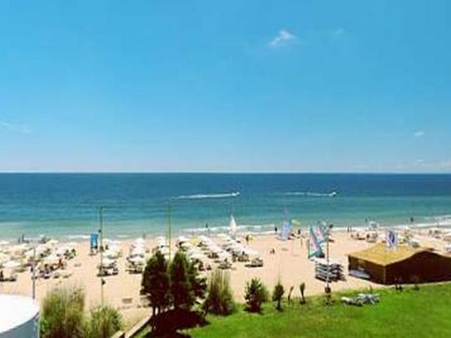 Elenite Holiday Village