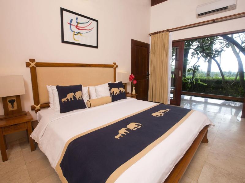 Elephant Safari Park Lodge