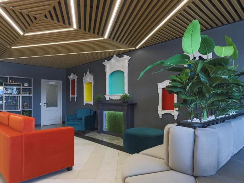 X-Room Hotel