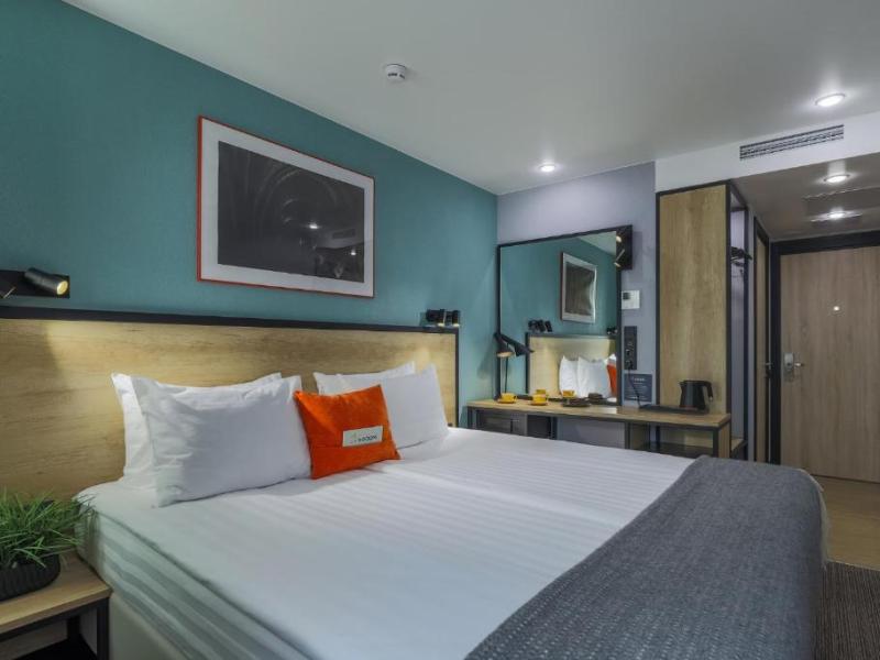 X-Room Hotel